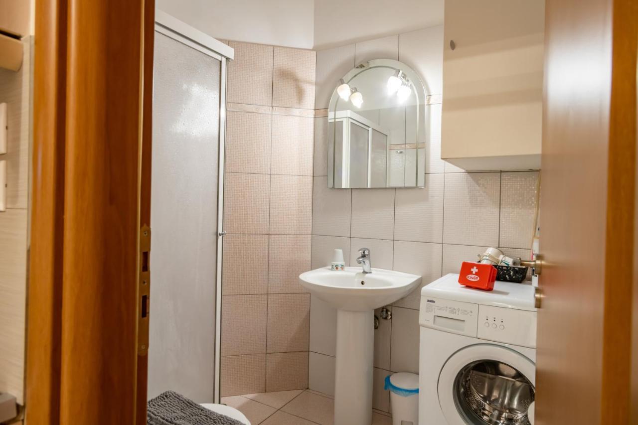 Flat In Excellent Location With Private Parking Apartment Athens Exterior photo