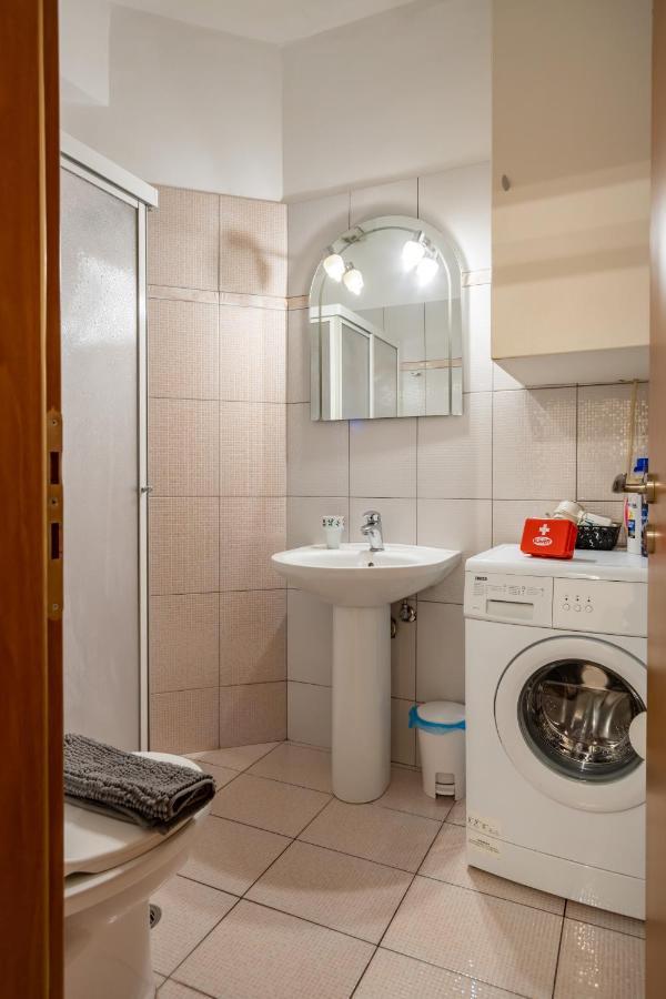 Flat In Excellent Location With Private Parking Apartment Athens Exterior photo