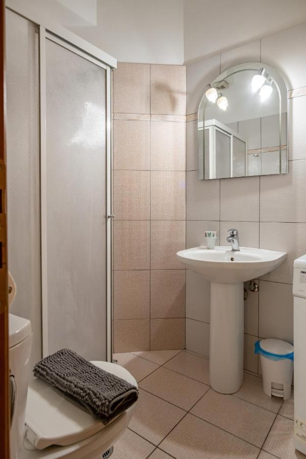 Flat In Excellent Location With Private Parking Apartment Athens Exterior photo