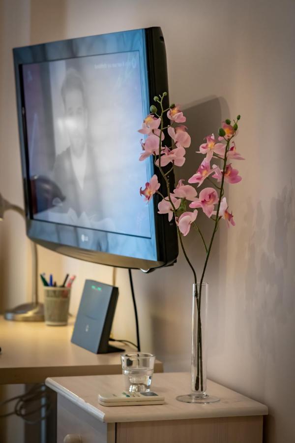 Flat In Excellent Location With Private Parking Apartment Athens Exterior photo